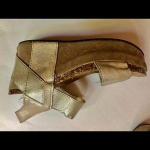 Women’s wedges size 9